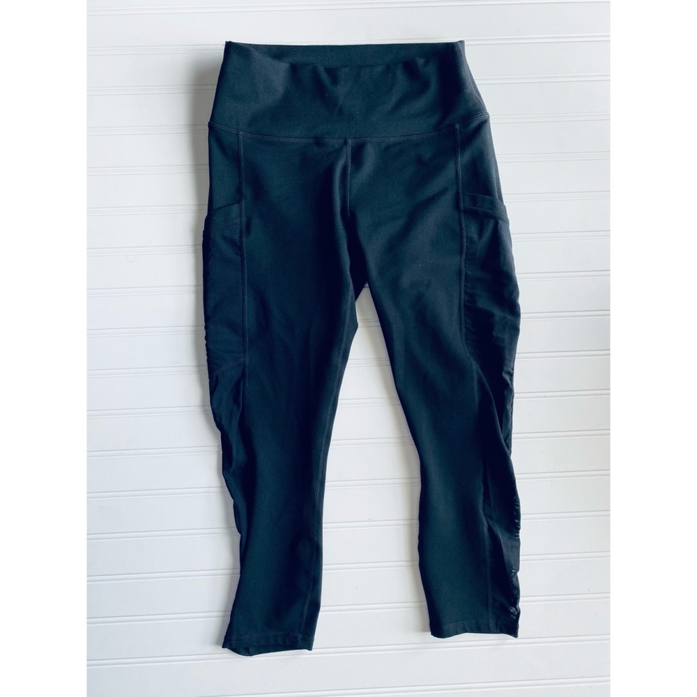 🎉HOST PICK | Fabletics Mila High-Waisted Capri - Picture 5 of 7